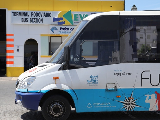 Lagos comparticipa serviços mínimos de transporte público rodoviário de passageiros