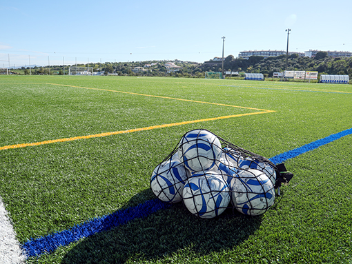 Lagos ganha novo campo de futebol