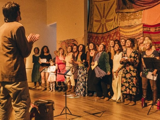 CANÇÕES SEM TEMPO, pelo Coro da Gente