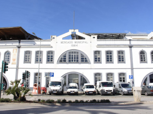 Mercado da Avenida alvo de trabalhos de conservação