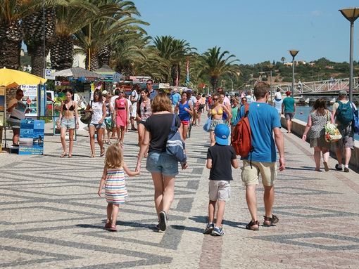 Lagos dá início à elaboração do Regulamento que visa a criação da Taxa Municipal Turística